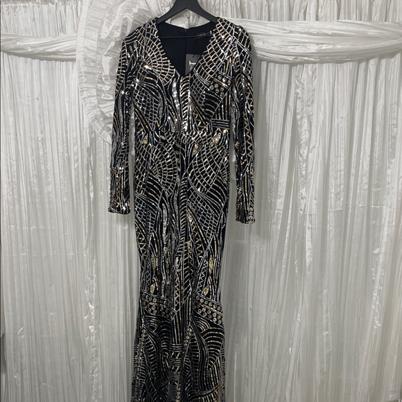 Glamorous Black and Gold Long Sleeve Dress - Picture 1 of 3